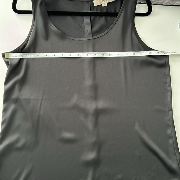 Loft Shell/tank sheer buttons down center back L like new condition - Picture 5 of 7
